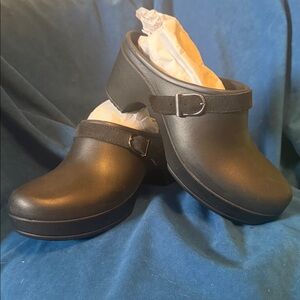 NEW Crocs small heel Black Clogs with Buckle Detail size 6